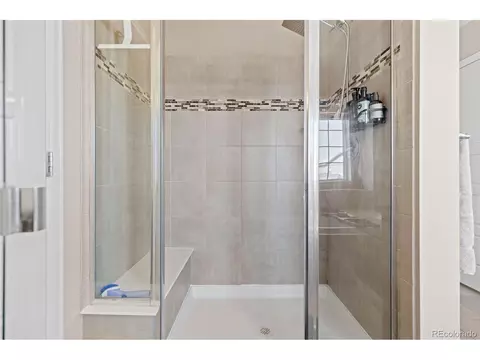 Bath - 10039 Buttesfield St, Firestone, CO 80504 photo 4 of 7