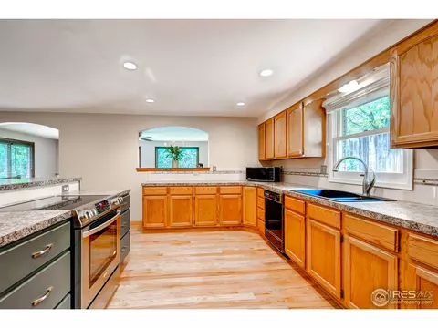 627 Munson Ct, Berthoud, CO 80513 photo 11
