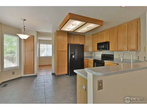 16427 E Hialeah Dr, Centennial, CO 80015 photo 9