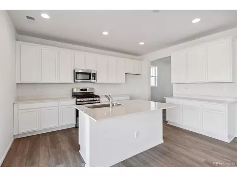 27555 E Byers Pl, Aurora, CO 80018 photo 14