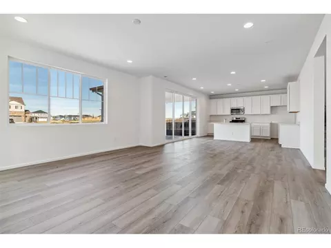27555 E Byers Pl, Aurora, CO 80018 photo 10