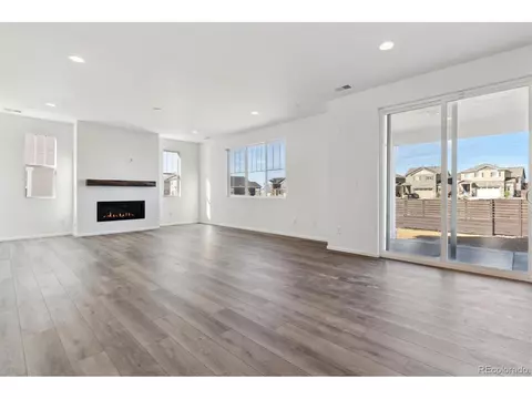 27555 E Byers Pl, Aurora, CO 80018 photo 11