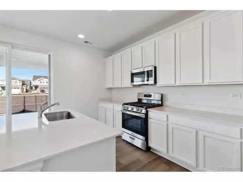 27555 E Byers Pl, Aurora, CO 80018 photo 16