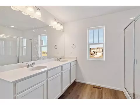 27555 E Byers Pl, Aurora, CO 80018 photo 23