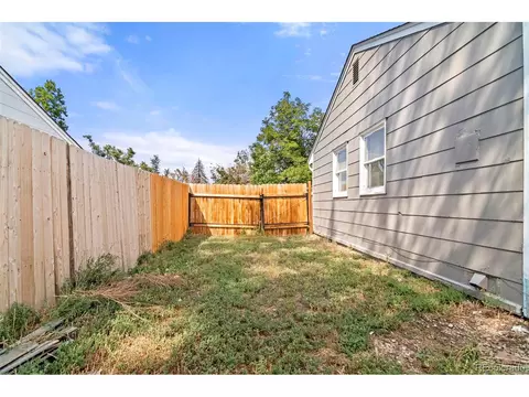 930 Macon St, Aurora, CO 80010 photo 17