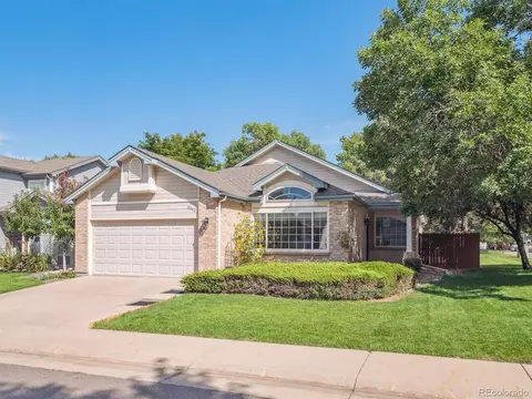 2242 S Moline Ct, Aurora, CO 80014