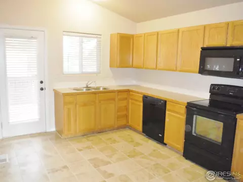 3022 39th Ave, Evans, CO 80620 photo 6