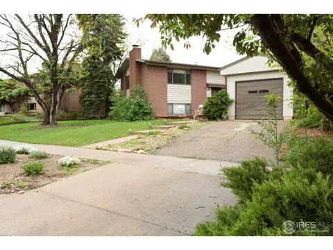 810 Mohawk Dr, Boulder, CO 80303 photo 2
