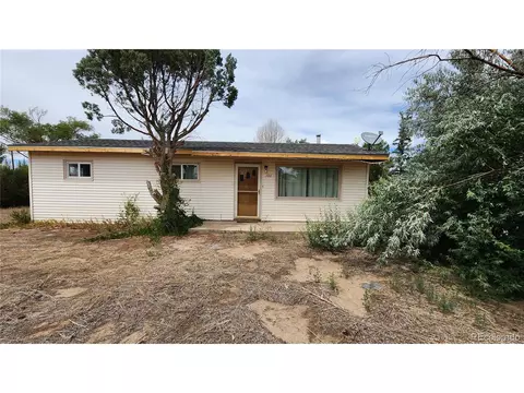 706 7th St, Blanca, CO 81123