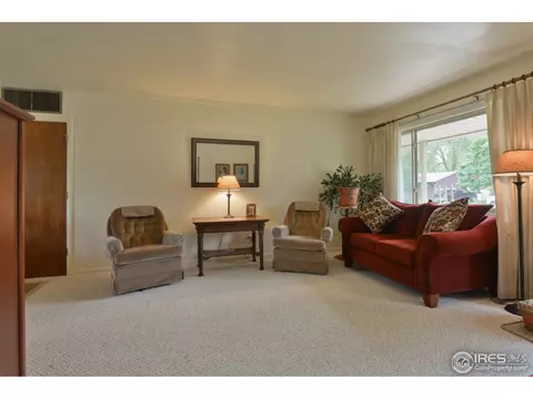 1738 Corey St, Longmont, CO 80501 photo 4
