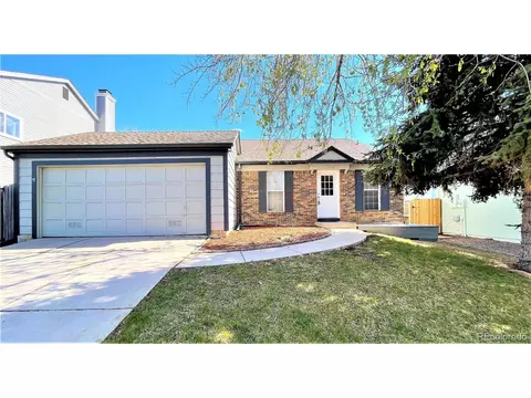 19690 E Bates Dr, Aurora, CO 80013 photo 1
