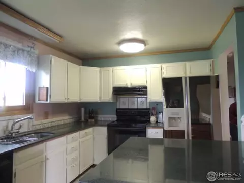 7403 Jay Ct, Arvada, CO 80003 photo 4