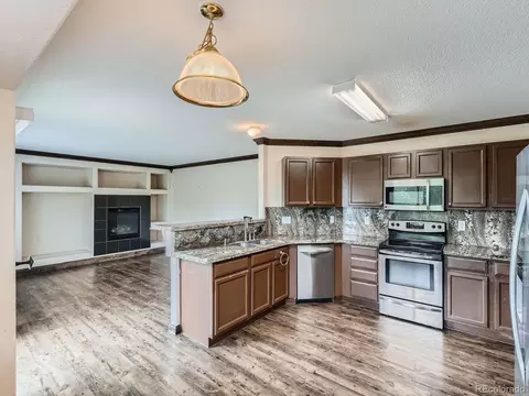 5553 Jasper St, Denver, CO 80239 photo 5