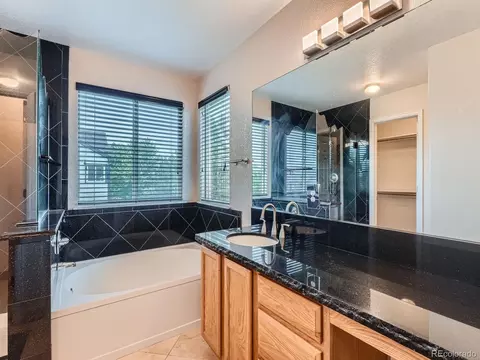 5553 Jasper St, Denver, CO 80239 photo 17