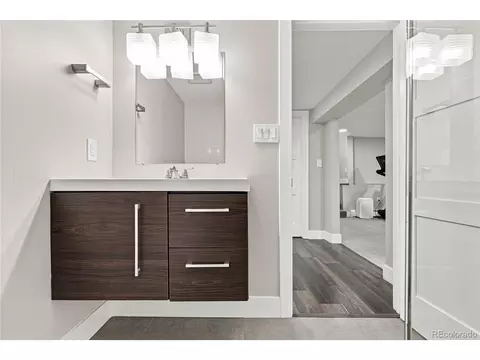 Bath - 3100 E Mexico Ave, Denver, CO 80210 photo 4 of 4
