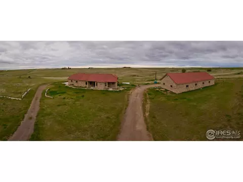 44882 E Iliff Trl, Bennett, CO 80102 photo 1
