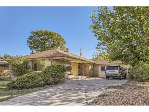 2316 Paris St, Aurora, CO 80010