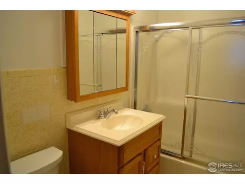 18266 Iris Dr, Sterling, CO 80751 photo 10