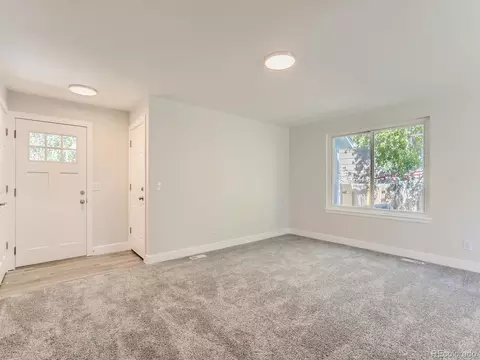 4632 Eureka Ct, Denver, CO 80239 photo 9