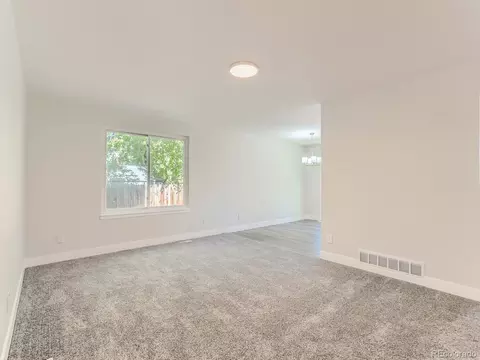 4632 Eureka Ct, Denver, CO 80239 photo 8