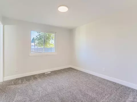 4632 Eureka Ct, Denver, CO 80239 photo 12