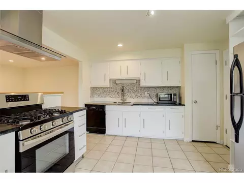 2050 S Grant St, Denver, CO 80210 photo 10