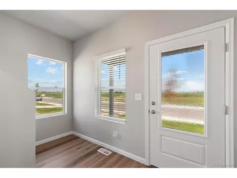 7415 E Big Thompson Cir, Frederick, CO 80530 photo 2