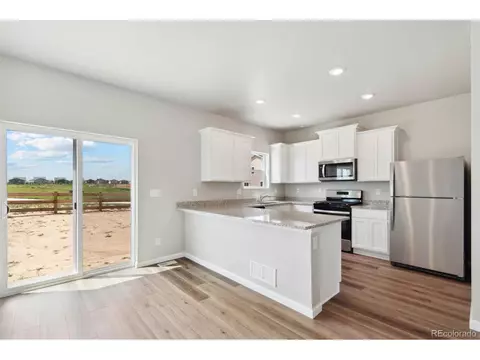 7415 E Big Thompson Cir, Frederick, CO 80530 photo 3