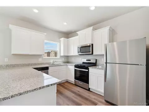 7415 E Big Thompson Cir, Frederick, CO 80530 photo 4