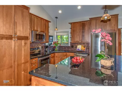 2861 Loma Pl, Boulder, CO 80301 photo 6