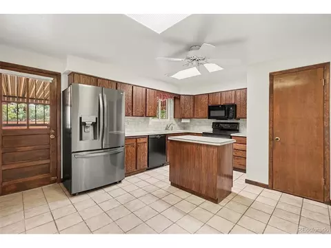 Kitchen - 12503 Exposition Ave, Aurora, CO 80012 photo 4 of 6