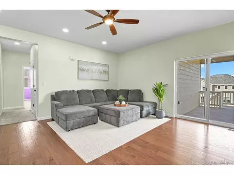 Living - 42337 Glen Abbey Dr, Elizabeth, CO 80107 photo 2 of 3