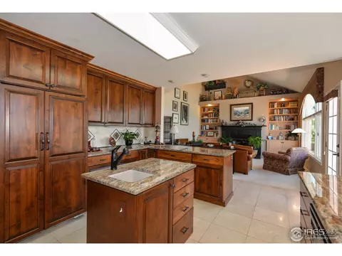 332 N Shore Cir, Windsor, CO 80550 photo 9