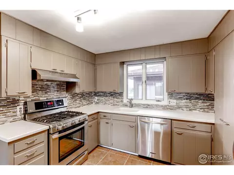 5857 Rustic Knolls Dr, Boulder, CO 80301 photo 9