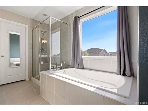 Bath - 6567 N Ceylon St, Denver, CO 80249 photo 3 of 5