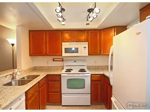 7230 Devinney Ct #C, Arvada, CO 80005 photo 3