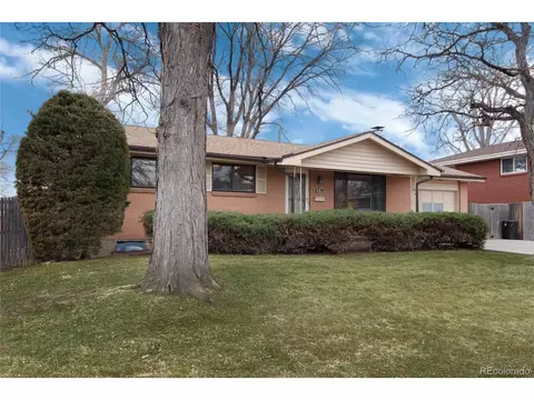 8334 W Arizona Dr, Lakewood, CO 80232