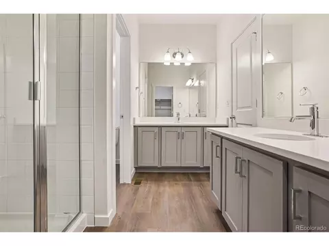 Bath - 24111 E 54th Pl, Aurora, CO 80019 photo 2 of 7