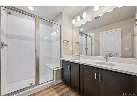 Bath - 24111 E 54th Pl, Aurora, CO 80019 photo 2 of 4