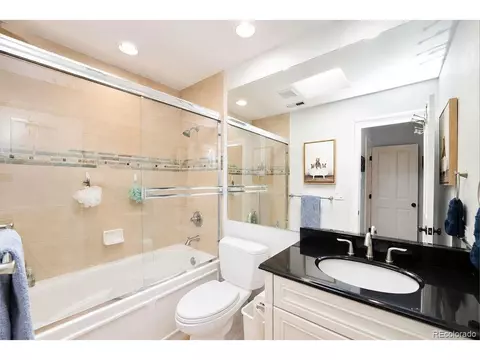 Bath - 1332 Lark Ct, Boulder, CO 80303 photo 3 of 4