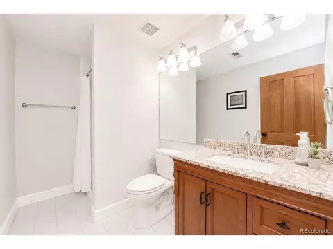 Bath - 1332 Lark Ct, Boulder, CO 80303 photo 4 of 4