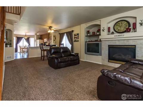 5739 Prairie Cir, Frederick, CO 80504 photo 4