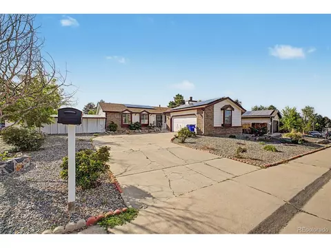2757 S Salida St, Aurora, CO 80013