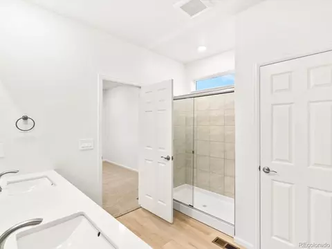 Bath - 1614 Nathan River Dr, Windsor, CO 80550 photo 3 of 3