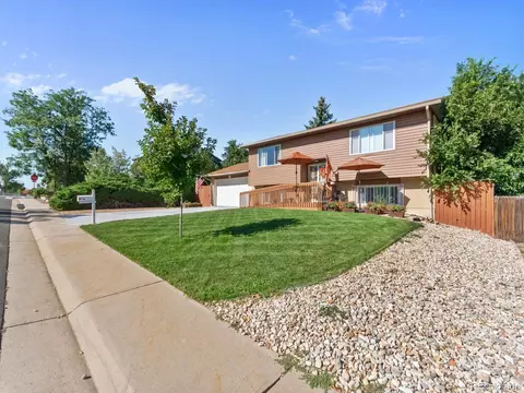 1323 Eagle St, Aurora, CO 80011 photo 3