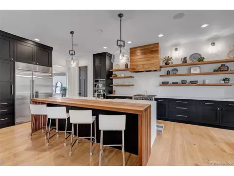 Kitchen - 27041 E Long Cir, Aurora, CO 80016 photo 4 of 4