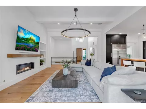 Living - 27041 E Long Cir, Aurora, CO 80016 photo 2 of 5