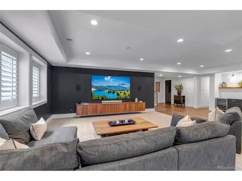 Living - 27041 E Long Cir, Aurora, CO 80016 photo 5 of 5