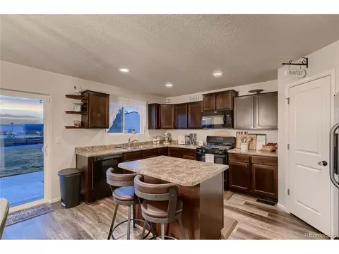 47317 Lily Ave, Bennett, CO 80102 photo 7