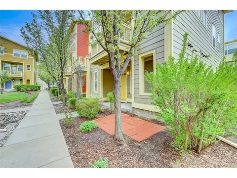 10536 E 29th Dr, Denver, CO 80238 photo 2
